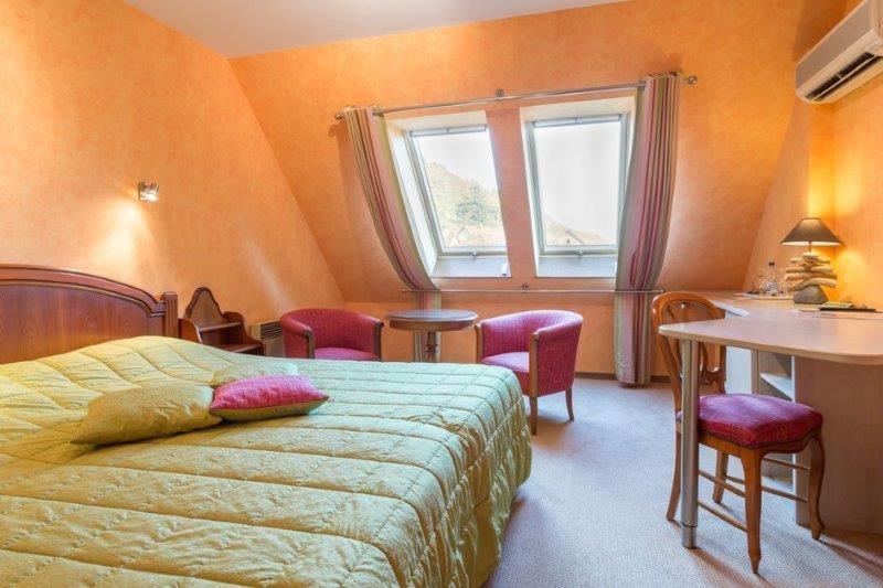 Auberge Du Cheval Blanc Depuis 1785 Westhalten Eksteriør billede